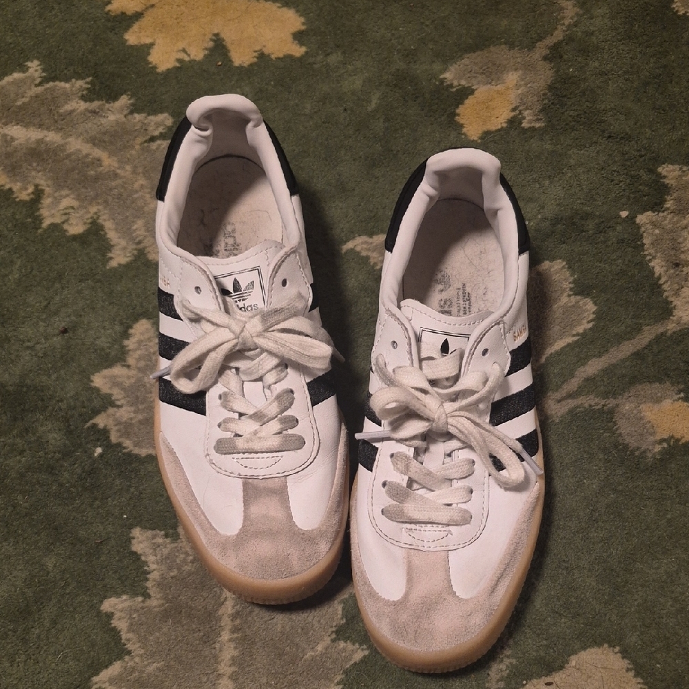 Men’s  8 or ladies 9 m adidas White and Black Retro sambas Sneakers men’s og